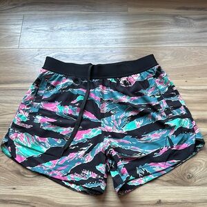 Tachuntfish women’s size XL shorts